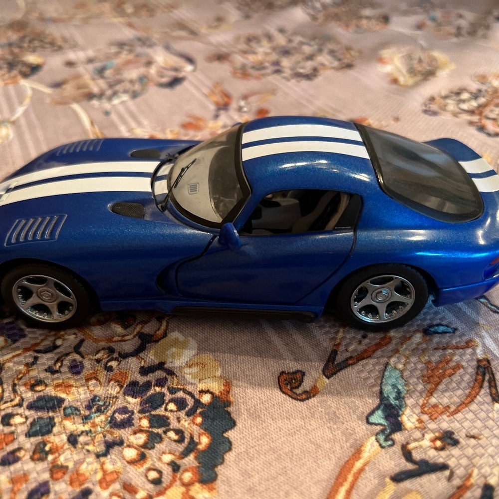 1997 Dodge Viper Blue 1/24 Scale